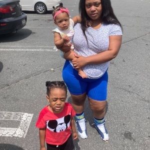 Meet your Posher, Stacy